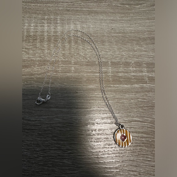 😍Reversible LV Pendent with 925 Silver Necklace😍 - Picture 2 of 10